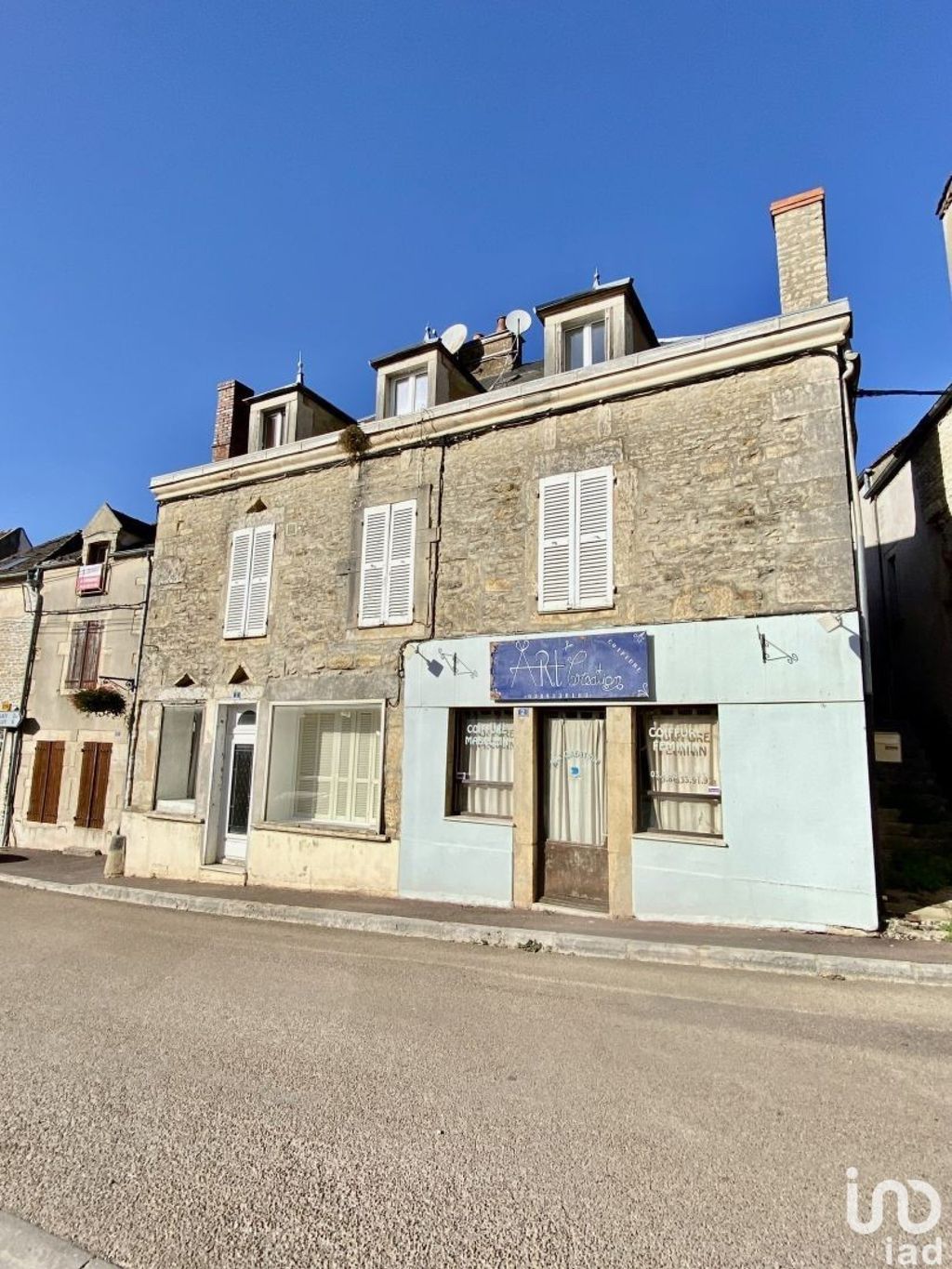 Achat appartement à vendre 7 pièces 189 m² - L'Isle-sur-Serein