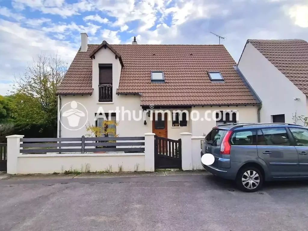 Achat maison à vendre 6 chambres 130 m² - Vert-Saint-Denis
