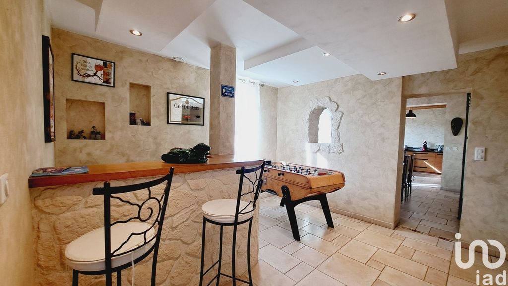 Achat maison à vendre 4 chambres 175 m² - Villemoutiers