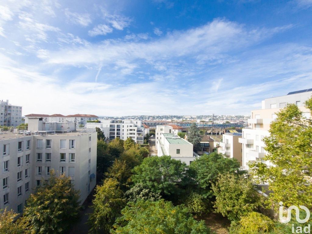 Achat appartement à vendre 4 pièces 70 m² - Lyon 8ème arrondissement