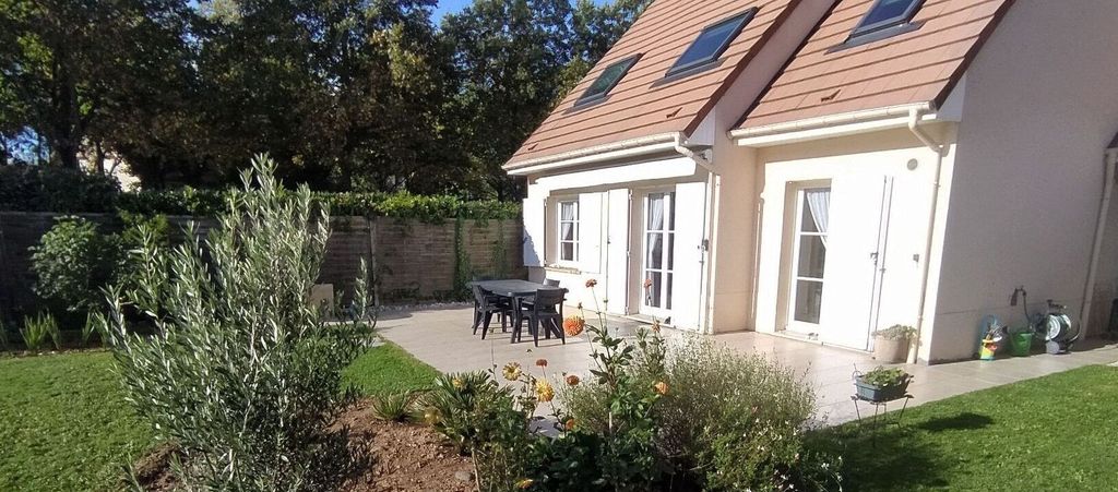 Achat maison à vendre 4 chambres 130 m² - Magny-le-Hongre