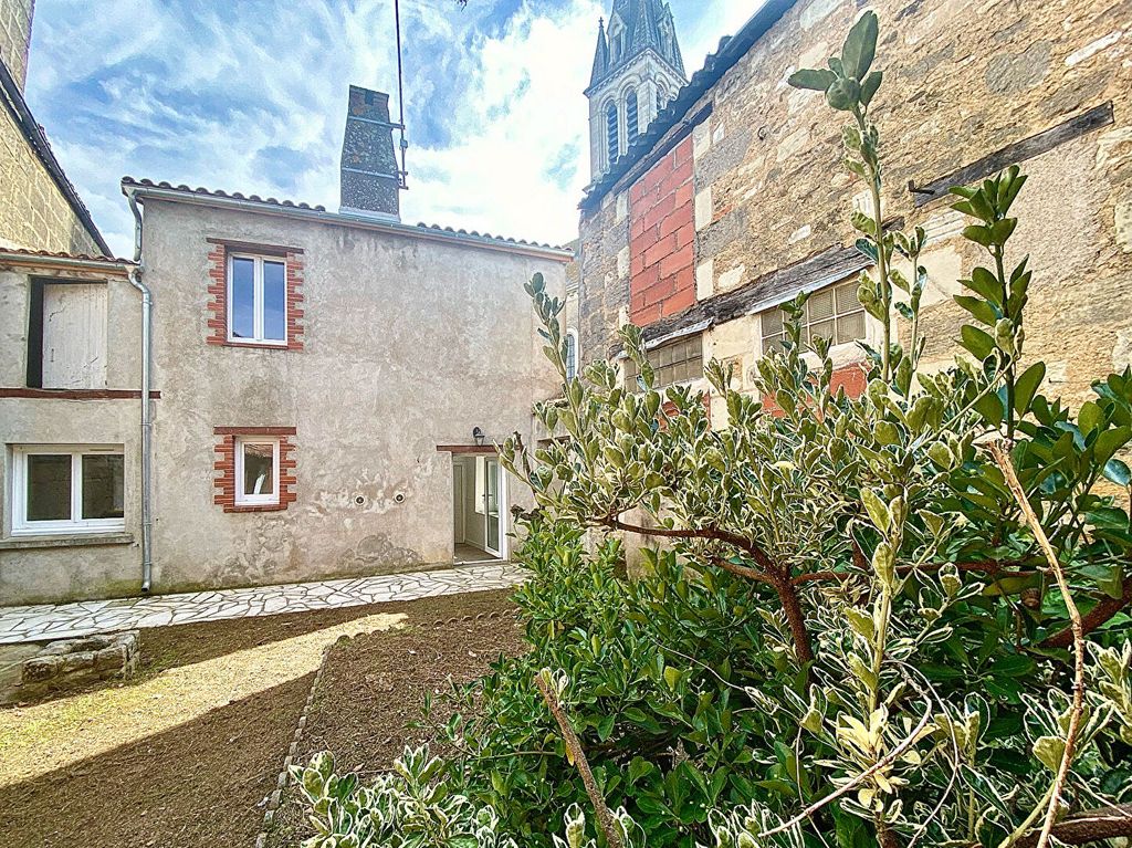 Achat maison à vendre 2 chambres 75 m² - Doué-en-Anjou