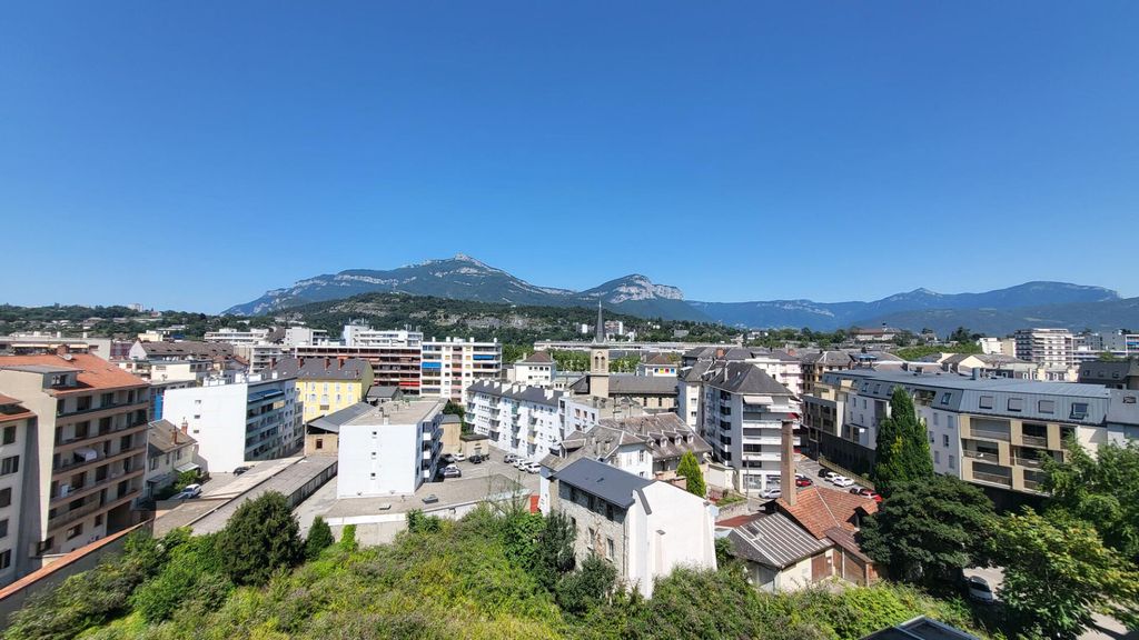 Achat appartement à vendre 4 pièces 77 m² - Chambéry