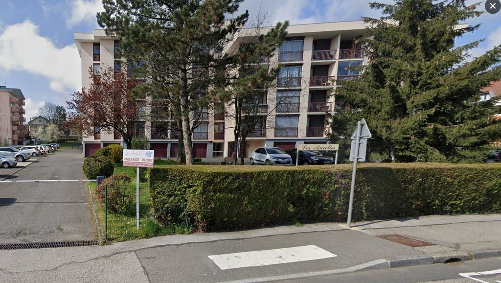 Achat appartement à vendre 2 pièces 46 m² - La Roche-sur-Foron