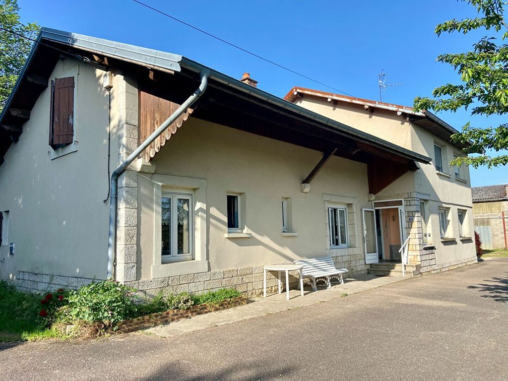 Achat maison à vendre 6 chambres 190 m² - Gourgeon