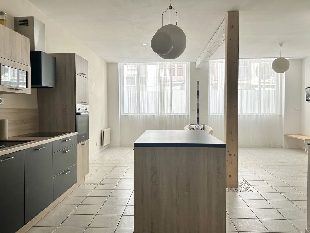 Achat loft à vendre 3 pièces 65 m² - Lyon 1er arrondissement