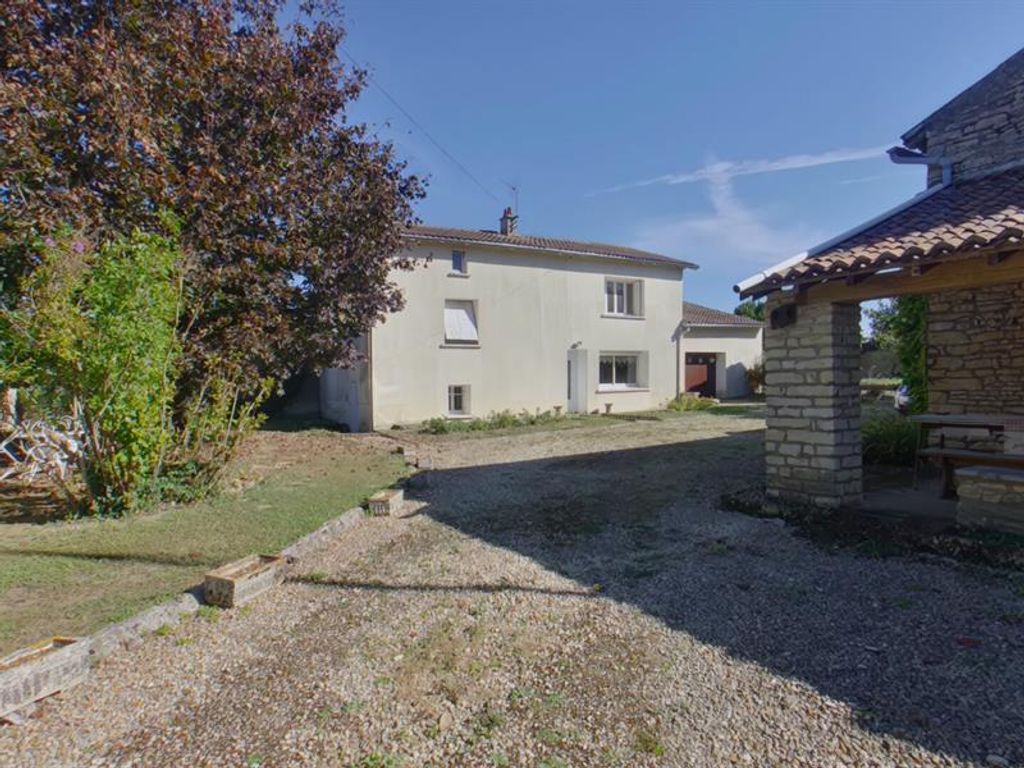 Achat maison à vendre 4 chambres 140 m² - Champigny en Rochereau
