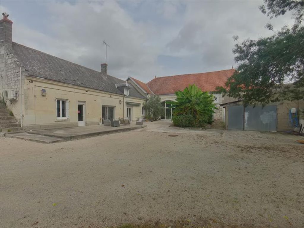 Achat maison à vendre 4 chambres 245 m² - Restigné