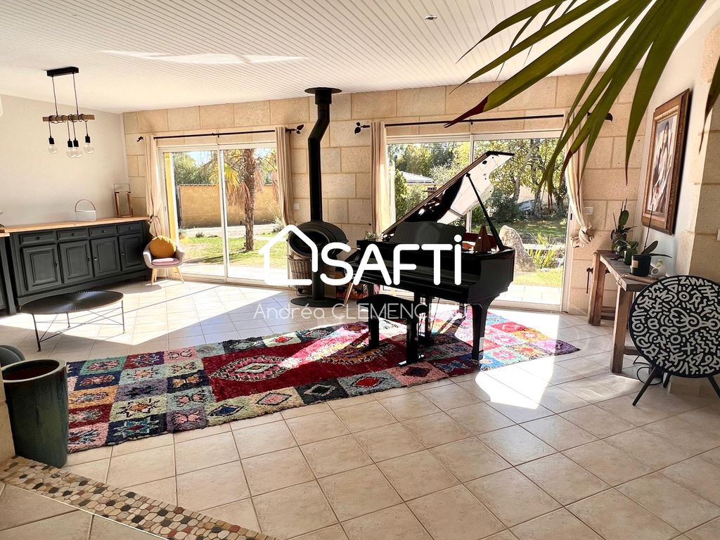 Achat maison à vendre 5 chambres 248 m² - Saint-Ciers-d'Abzac