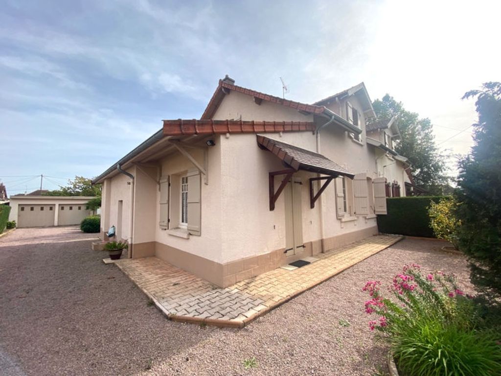 Achat maison à vendre 2 chambres 108 m² - Gueugnon