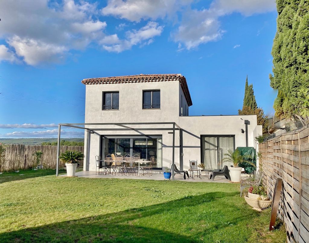Achat maison à vendre 5 chambres 177 m² - Aix-en-Provence