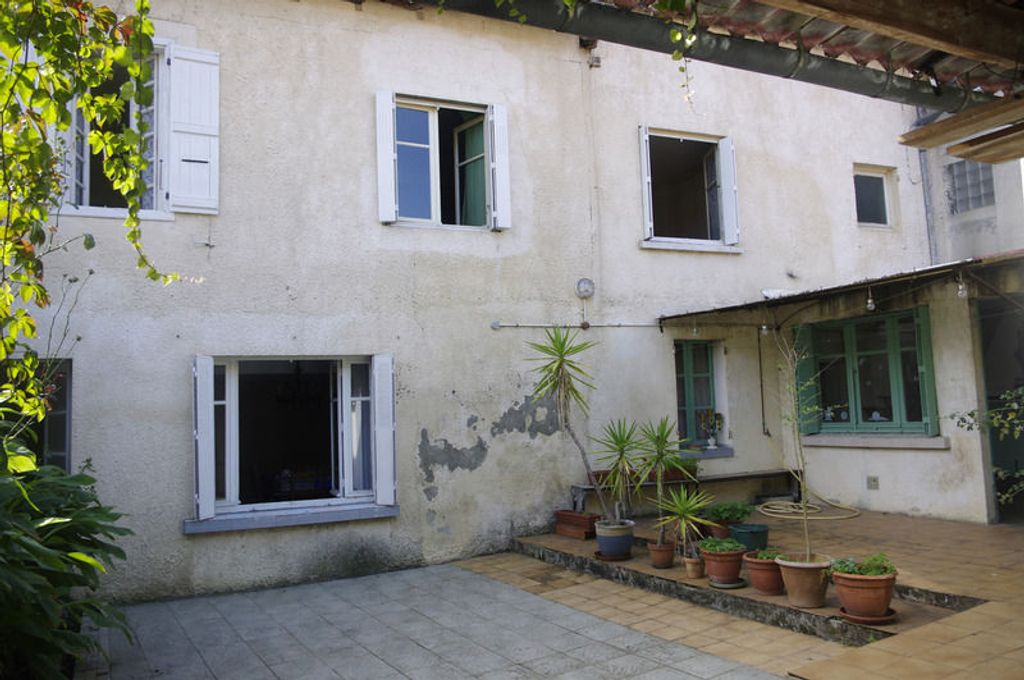 Achat maison à vendre 6 chambres 180 m² - Vic-Fezensac