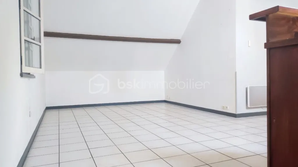 Achat appartement à vendre 5 pièces 87 m² - Oloron-Sainte-Marie