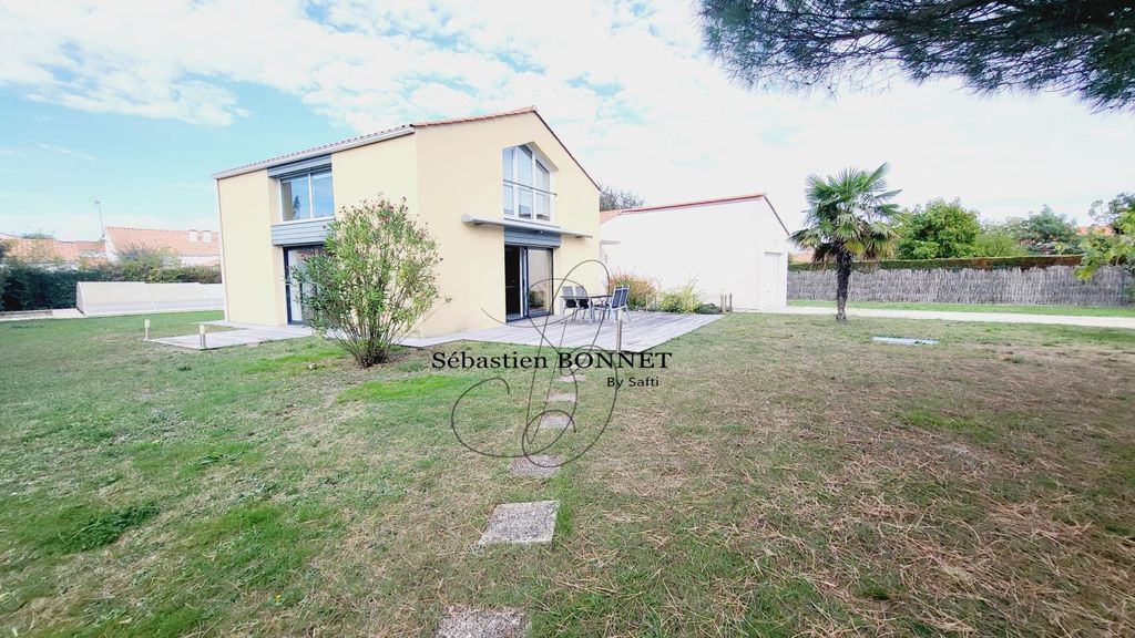 Achat maison à vendre 3 chambres 175 m² - Les Sables-d'Olonne