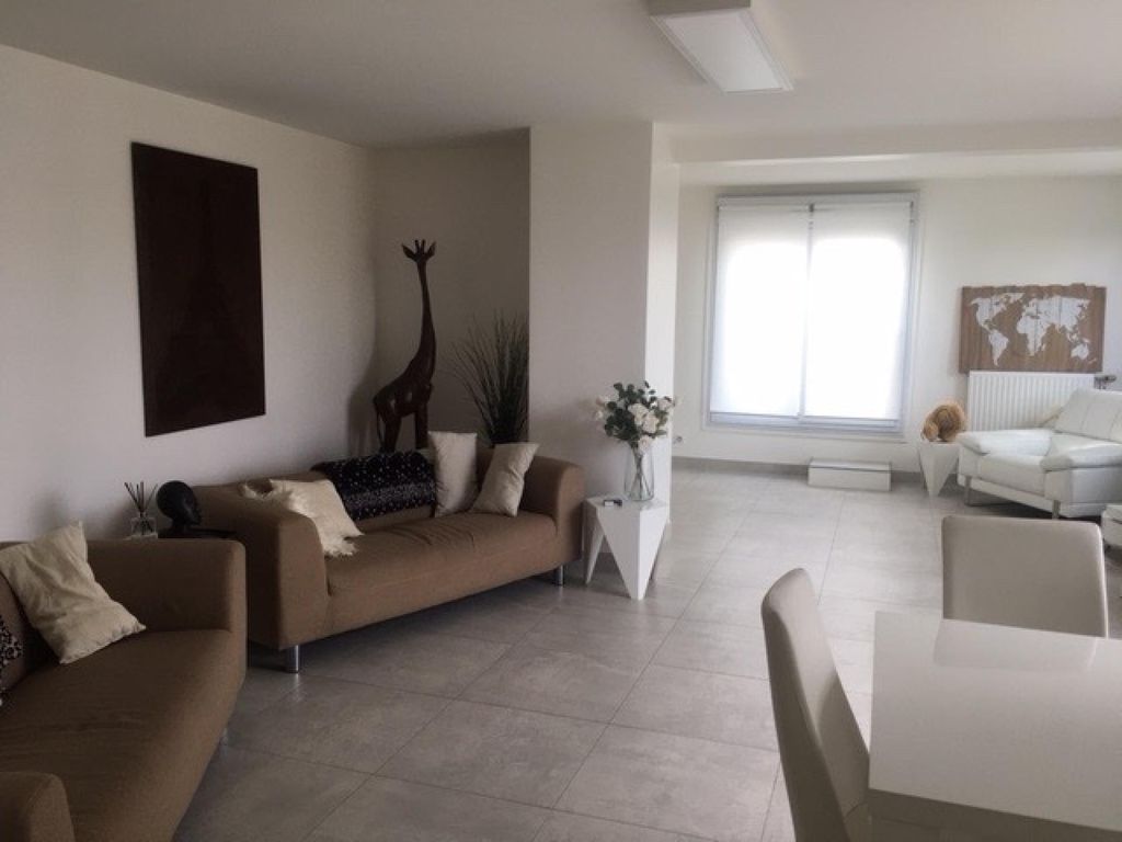 Achat appartement à vendre 6 pièces 165 m² - Évry