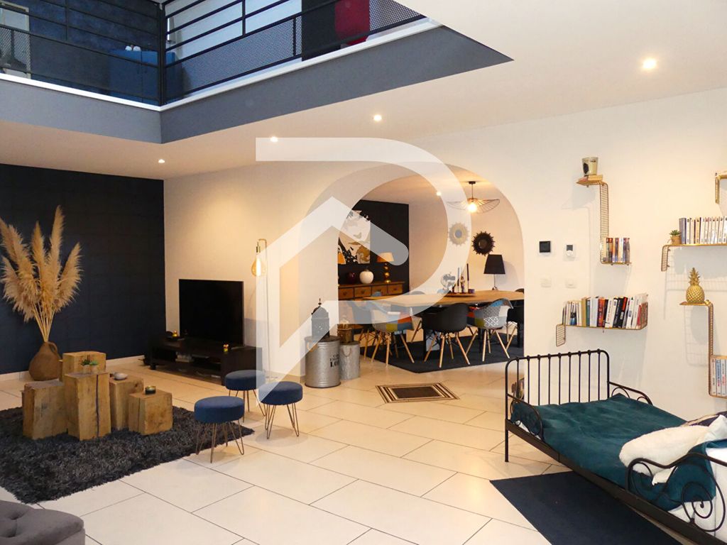 Achat loft à vendre 7 pièces 236 m² - Roanne