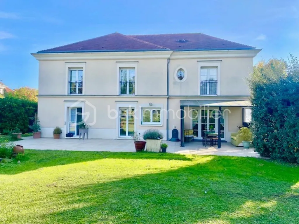 Achat maison à vendre 6 chambres 220 m² - Bailly-Romainvilliers