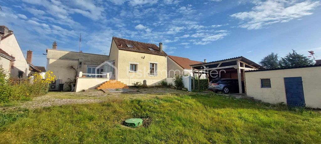 Achat maison à vendre 3 chambres 100 m² - Villeneuve-sur-Yonne