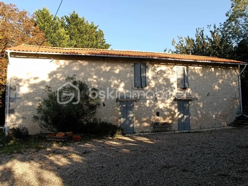 Achat maison à vendre 2 chambres 115 m² - Ribérac