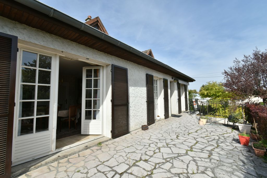 Achat maison à vendre 4 chambres 129 m² - Saint-Pourçain-sur-Sioule