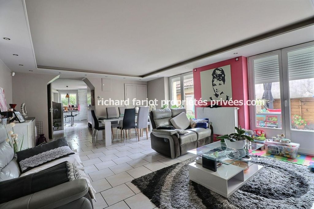 Achat maison à vendre 4 chambres 148 m² - Seychalles