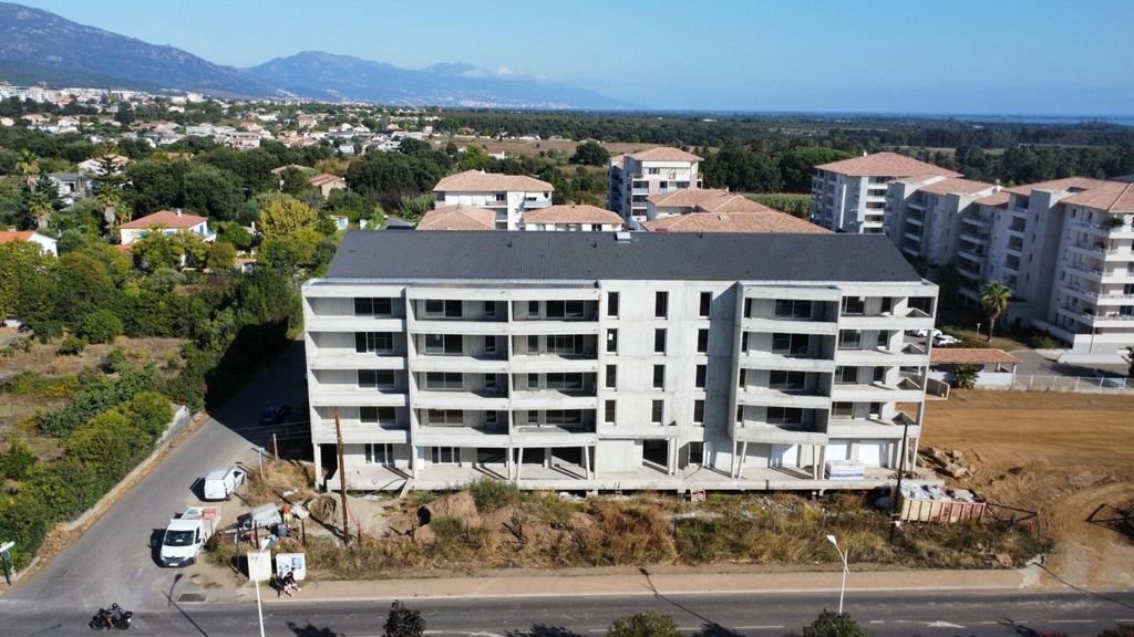 Achat studio à vendre 116 m² - Lucciana