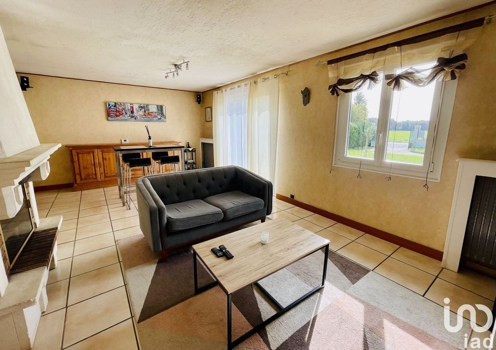 Achat maison à vendre 3 chambres 94 m² - Villeneuve-le-Comte