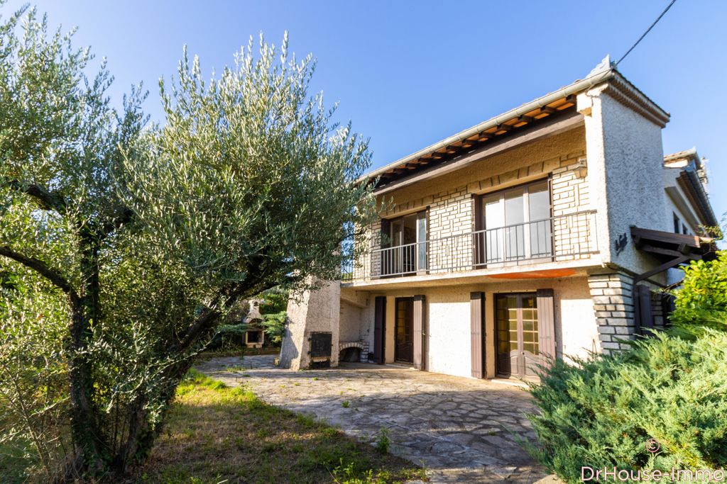 Achat maison à vendre 4 chambres 185 m² - Alès