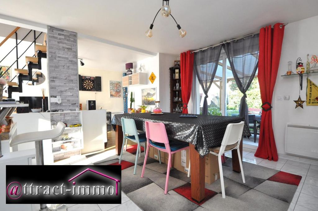 Achat maison à vendre 2 chambres 82 m² - Saint-Germain-lès-Arpajon