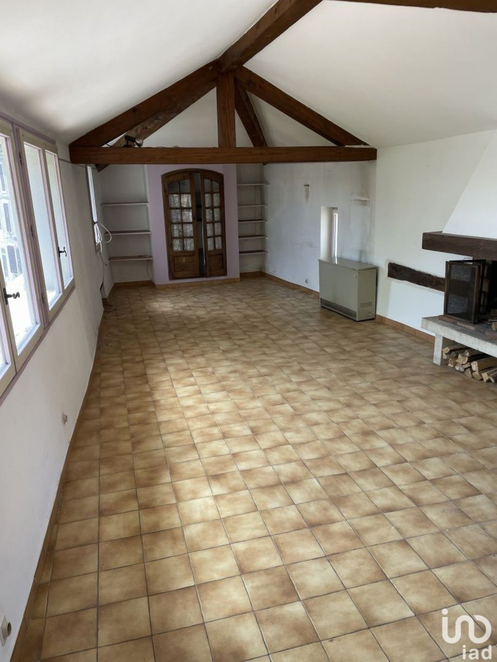 Achat appartement à vendre 4 pièces 84 m² - Sainte-Tulle