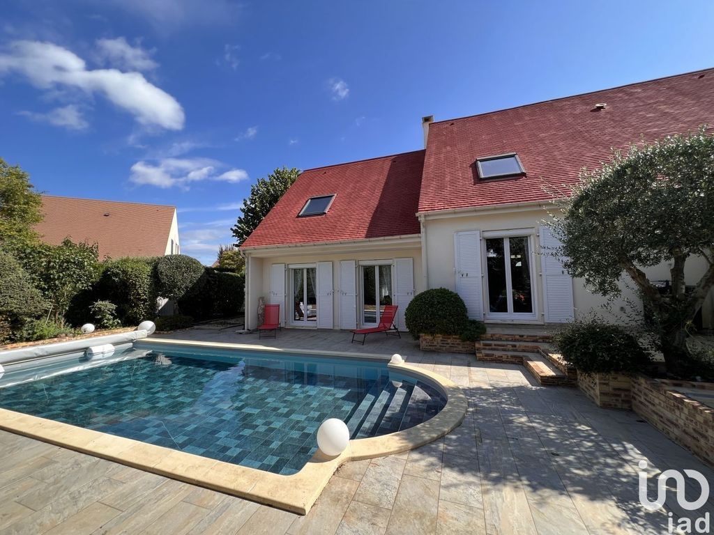 Achat maison à vendre 5 chambres 220 m² - Lésigny