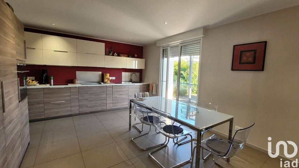 Achat maison à vendre 5 chambres 206 m² - Saint-André-de-Cubzac