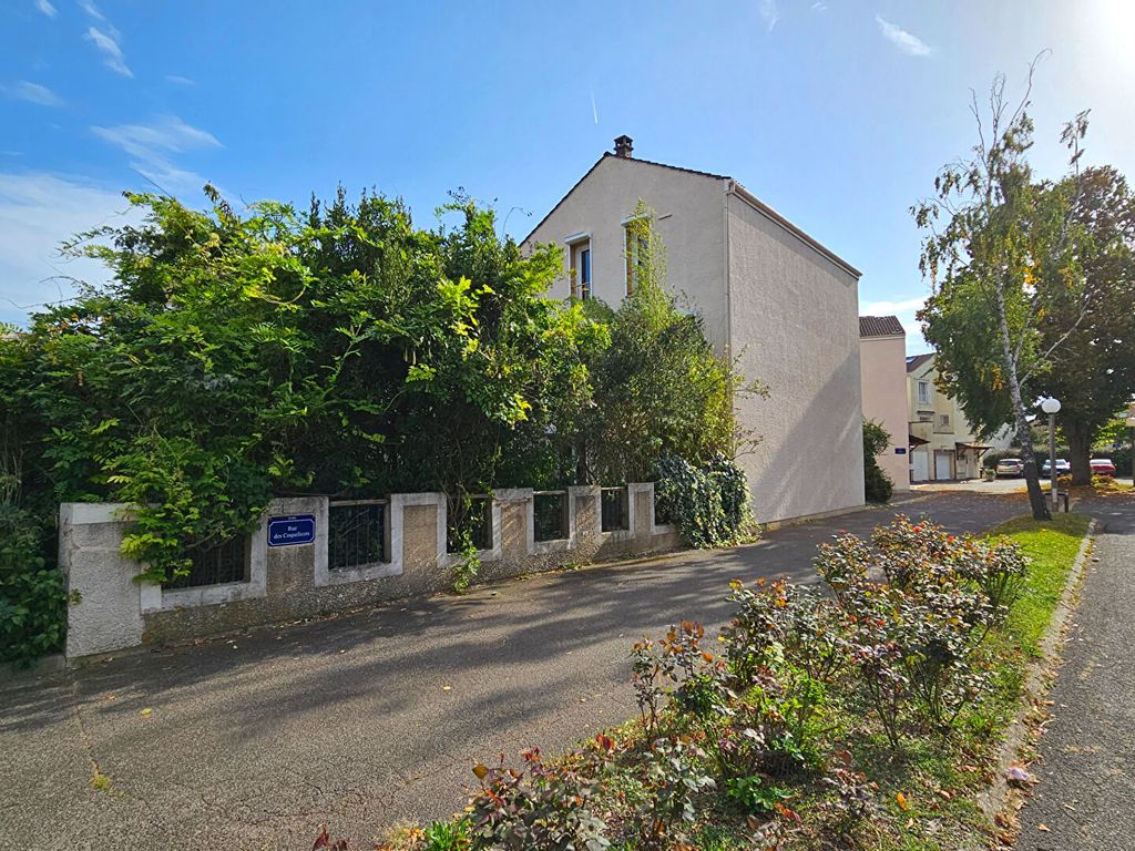 Achat maison à vendre 3 chambres 135 m² - Évry