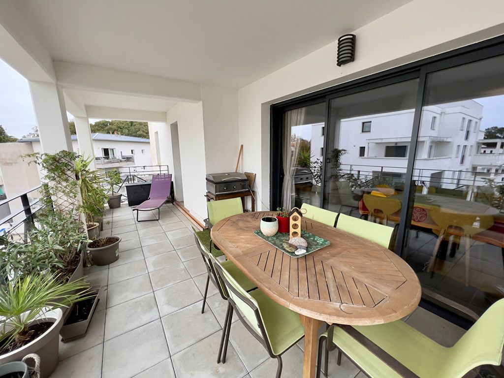 Achat appartement à vendre 3 pièces 62 m² - Saint-Jean-de-Luz