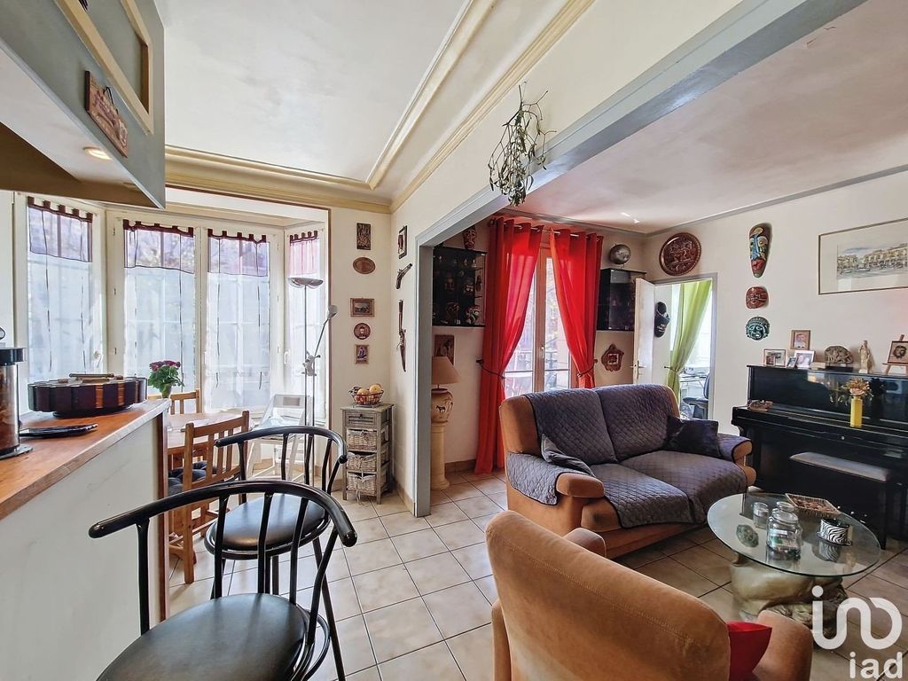 Achat appartement à vendre 5 pièces 71 m² - Paris 18ème arrondissement