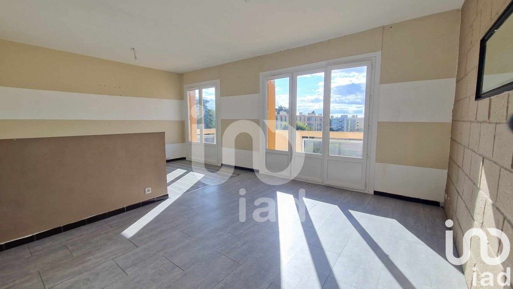 Achat appartement à vendre 3 pièces 72 m² - Nîmes