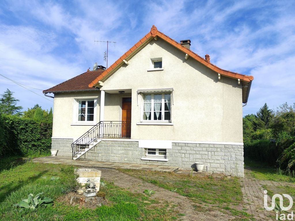 Achat maison à vendre 3 chambres 121 m² - Lussac-les-Châteaux