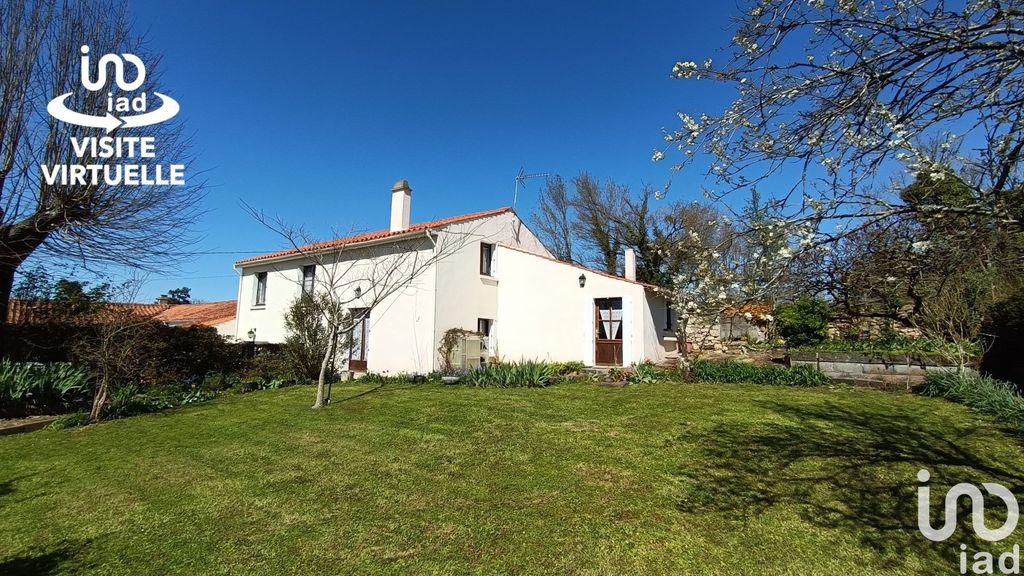 Achat maison à vendre 3 chambres 102 m² - Fontenay-le-Comte