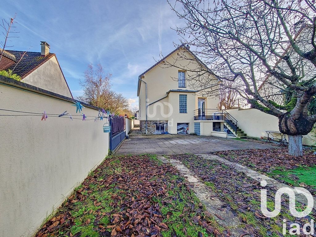 Achat maison à vendre 5 chambres 175 m² - Orgeval