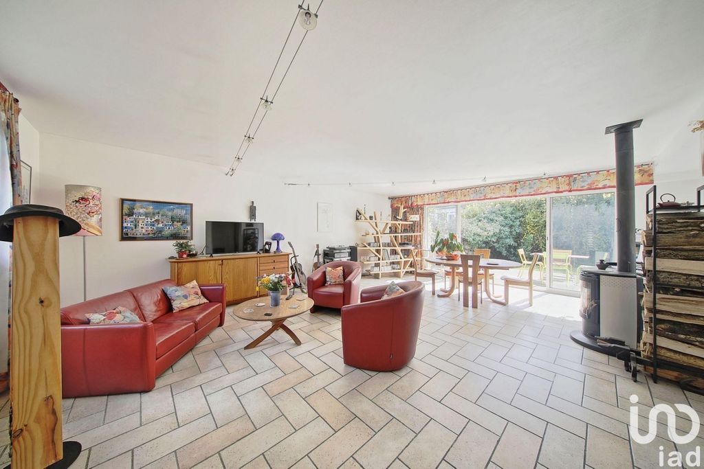 Achat maison à vendre 5 chambres 126 m² - Tournan-en-Brie