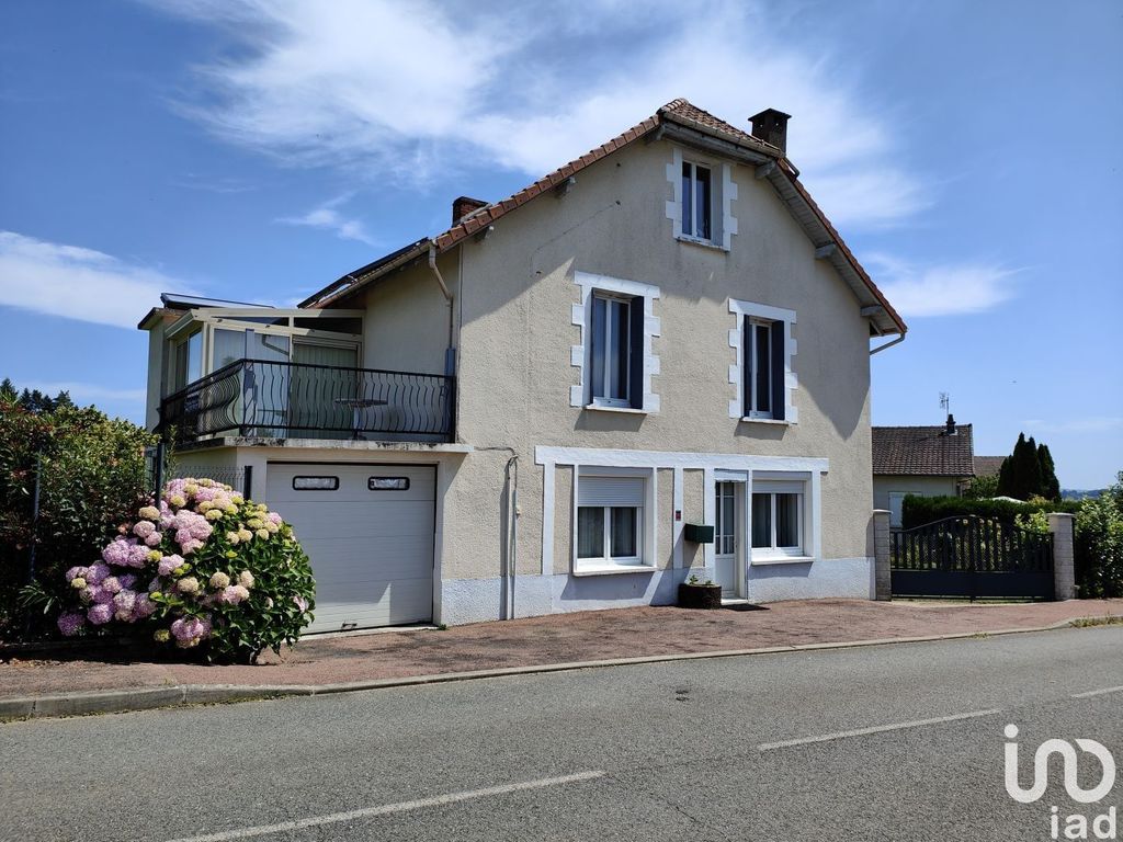 Achat maison à vendre 3 chambres 106 m² - Saint-Priest-les-Fougères