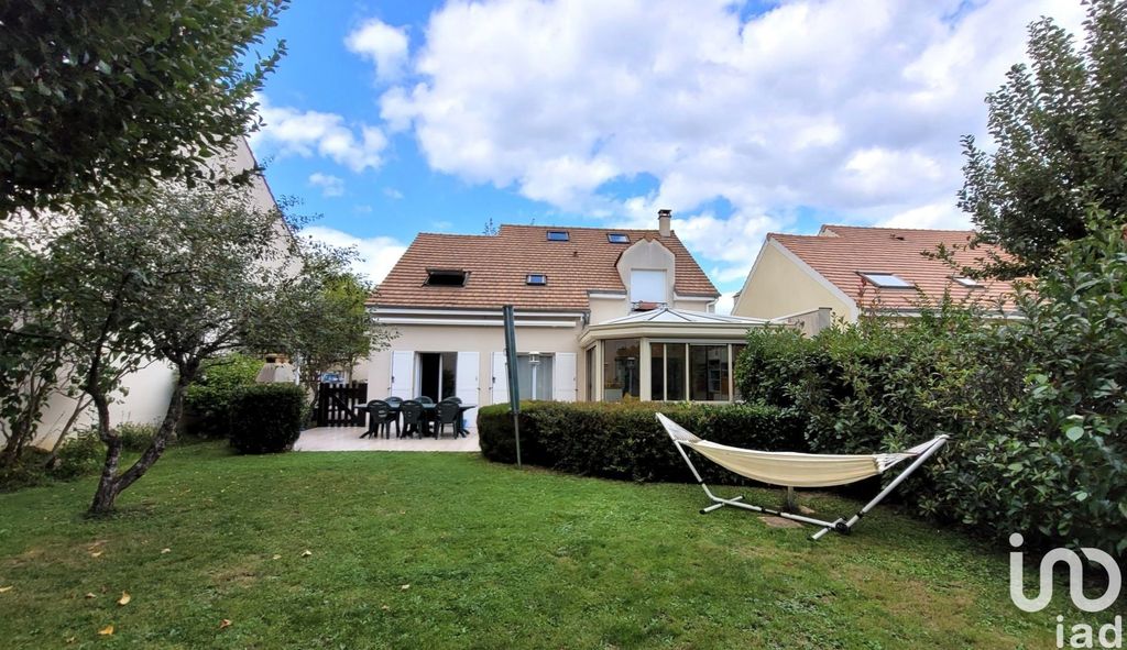 Achat maison à vendre 4 chambres 142 m² - Bussy-Saint-Georges