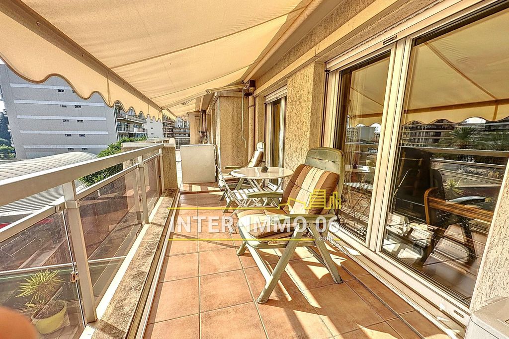 Achat appartement à vendre 3 pièces 62 m² - Cagnes-sur-Mer