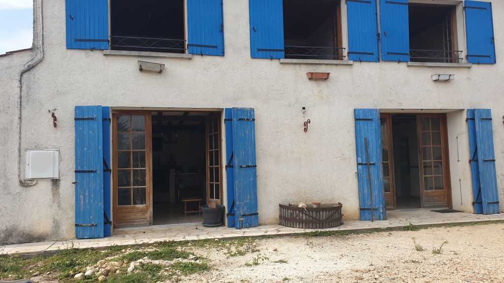 Achat maison à vendre 3 chambres 110 m² - Saint-Fort-sur-Gironde