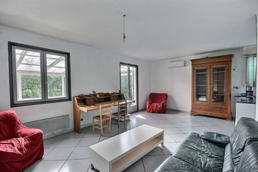 Achat maison à vendre 5 chambres 170 m² - Poey-de-Lescar