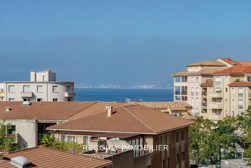 Achat appartement à vendre 5 pièces 100 m² - Marseille 7ème arrondissement