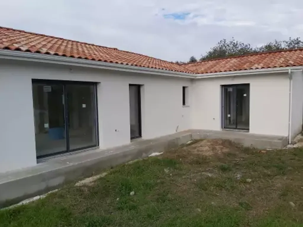 Achat maison à vendre 3 chambres 119 m² - Bénesse-Maremne