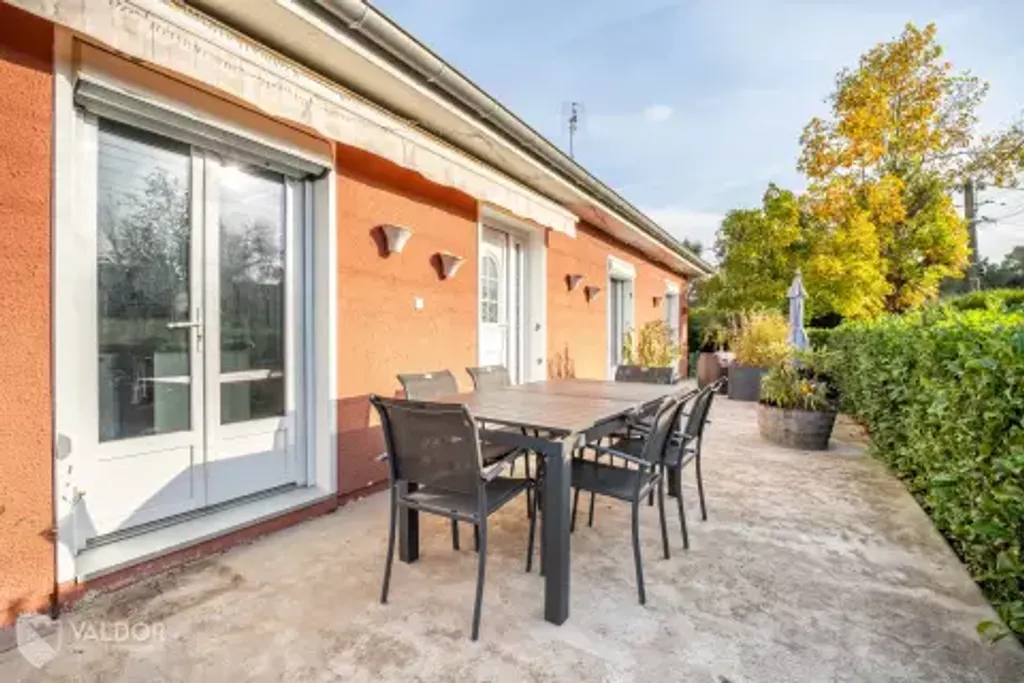 Achat maison à vendre 3 chambres 100 m² - Cormoranche-sur-Saône