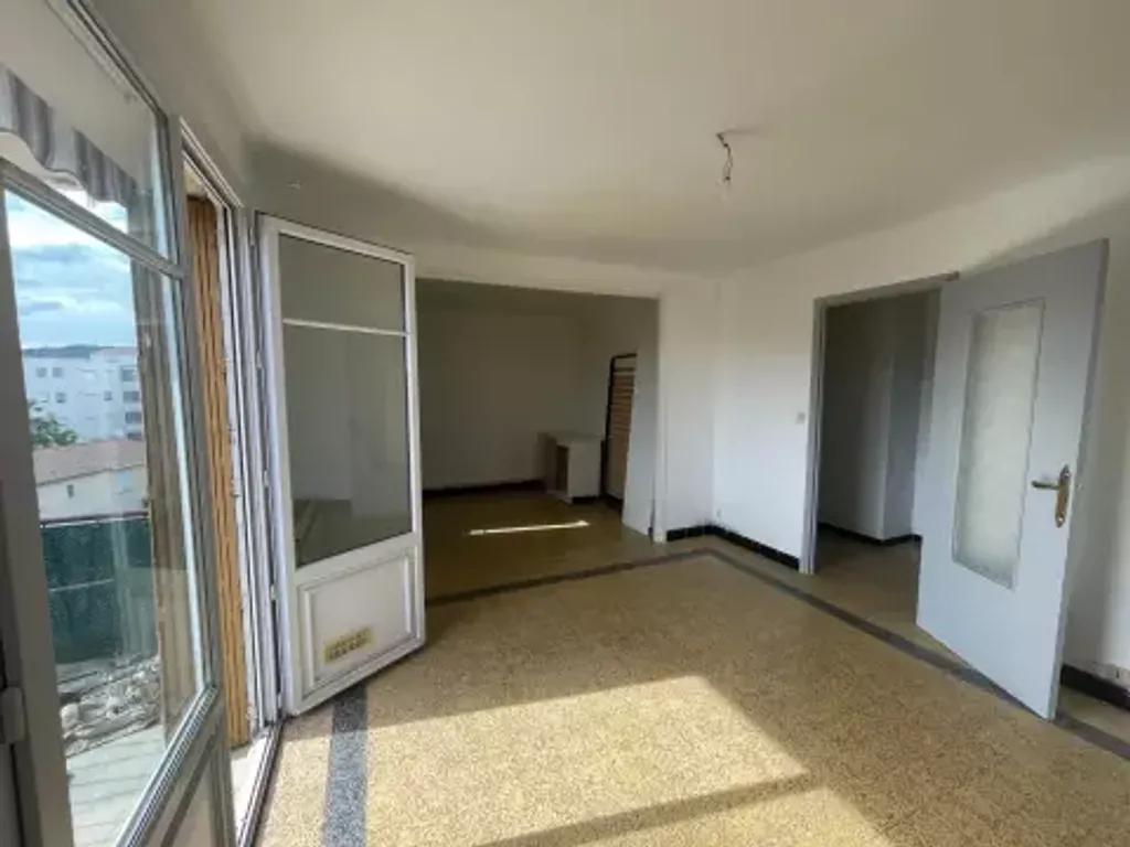 Achat appartement à vendre 4 pièces 66 m² - Alès