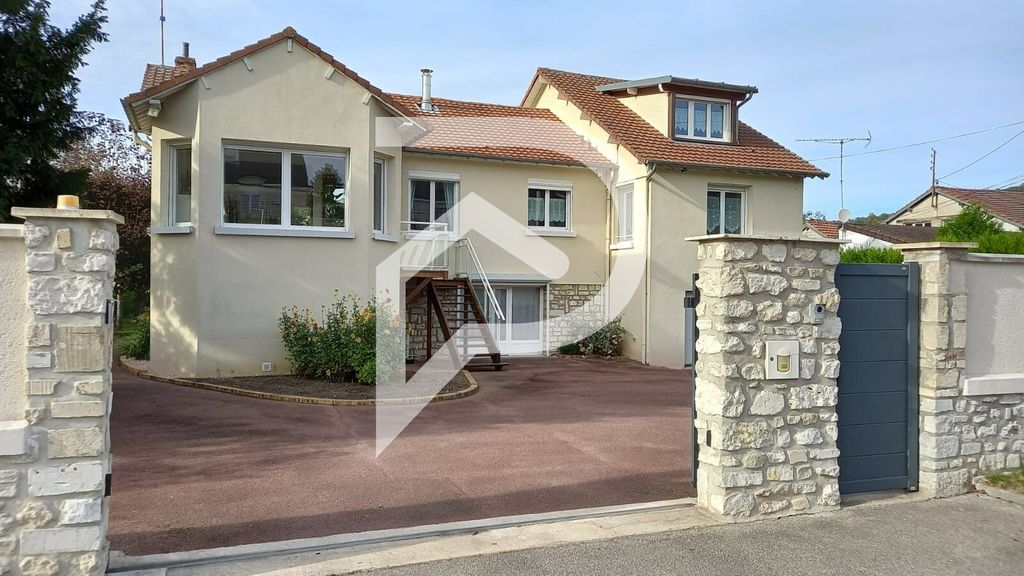 Achat maison à vendre 5 chambres 225 m² - Vernon